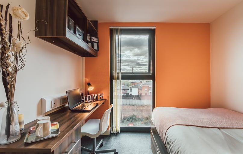 Classic En Suite, Lomax Halls, 17 Hill Street, Stoke - Image 1